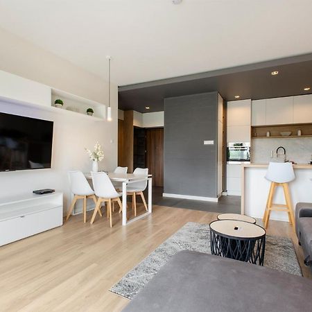 Sky Home- Ilumino Apartment -Centrum, Parking, Klimatyzacja, Dostep Na Kod وودج المظهر الخارجي الصورة