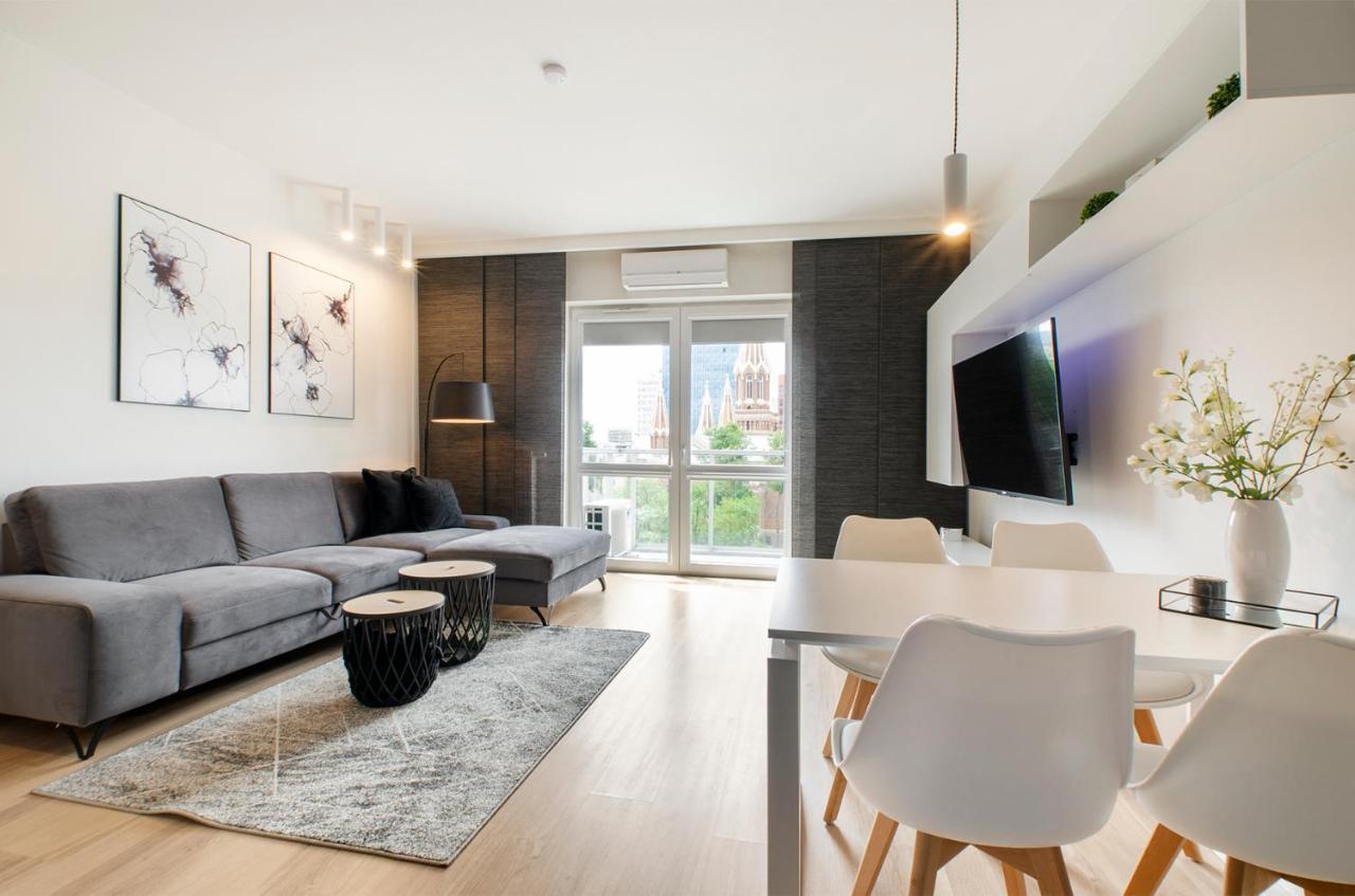Sky Home- Ilumino Apartment -Centrum, Parking, Klimatyzacja, Dostep Na Kod وودج المظهر الخارجي الصورة